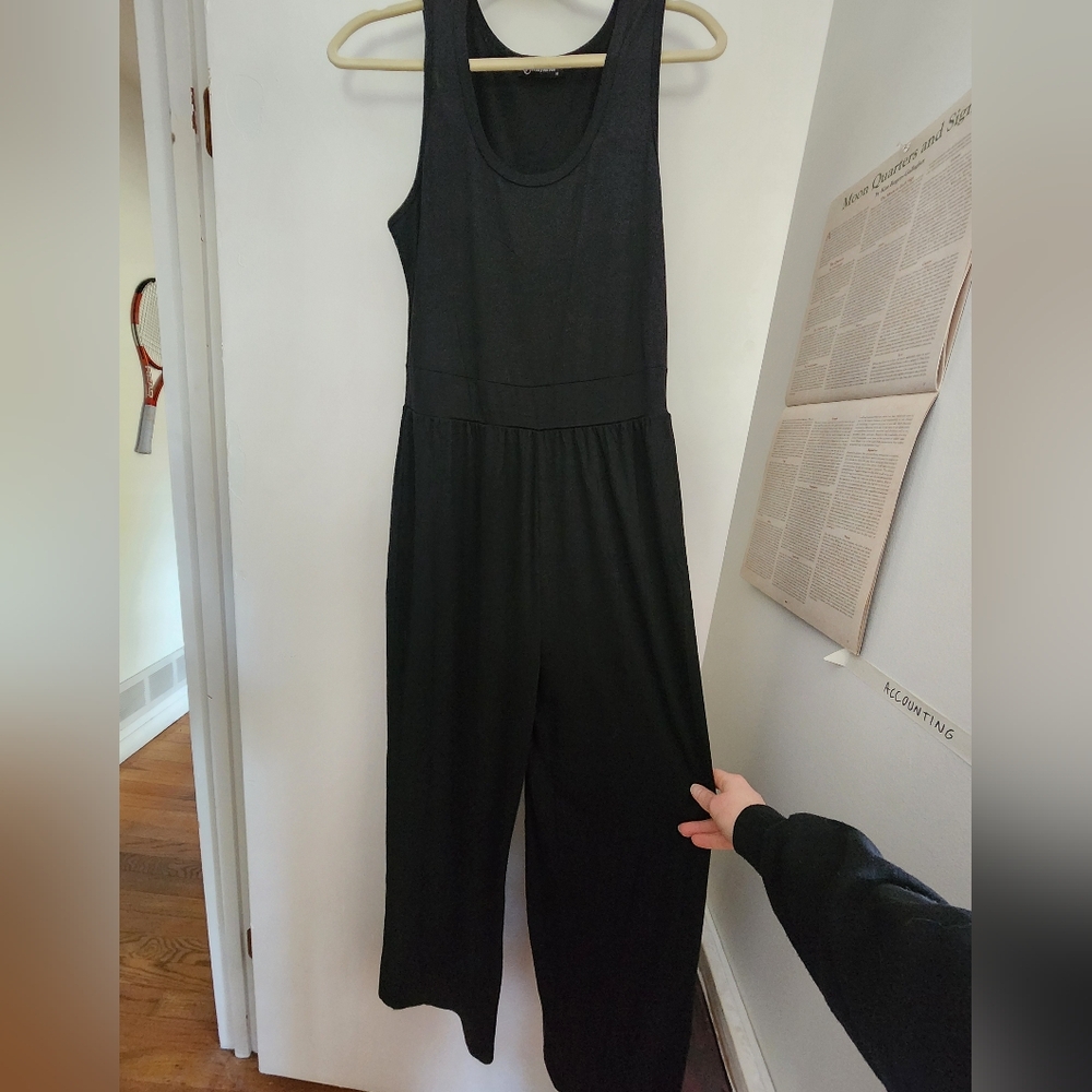 Black Sleeveless Jumpsuit, Size m